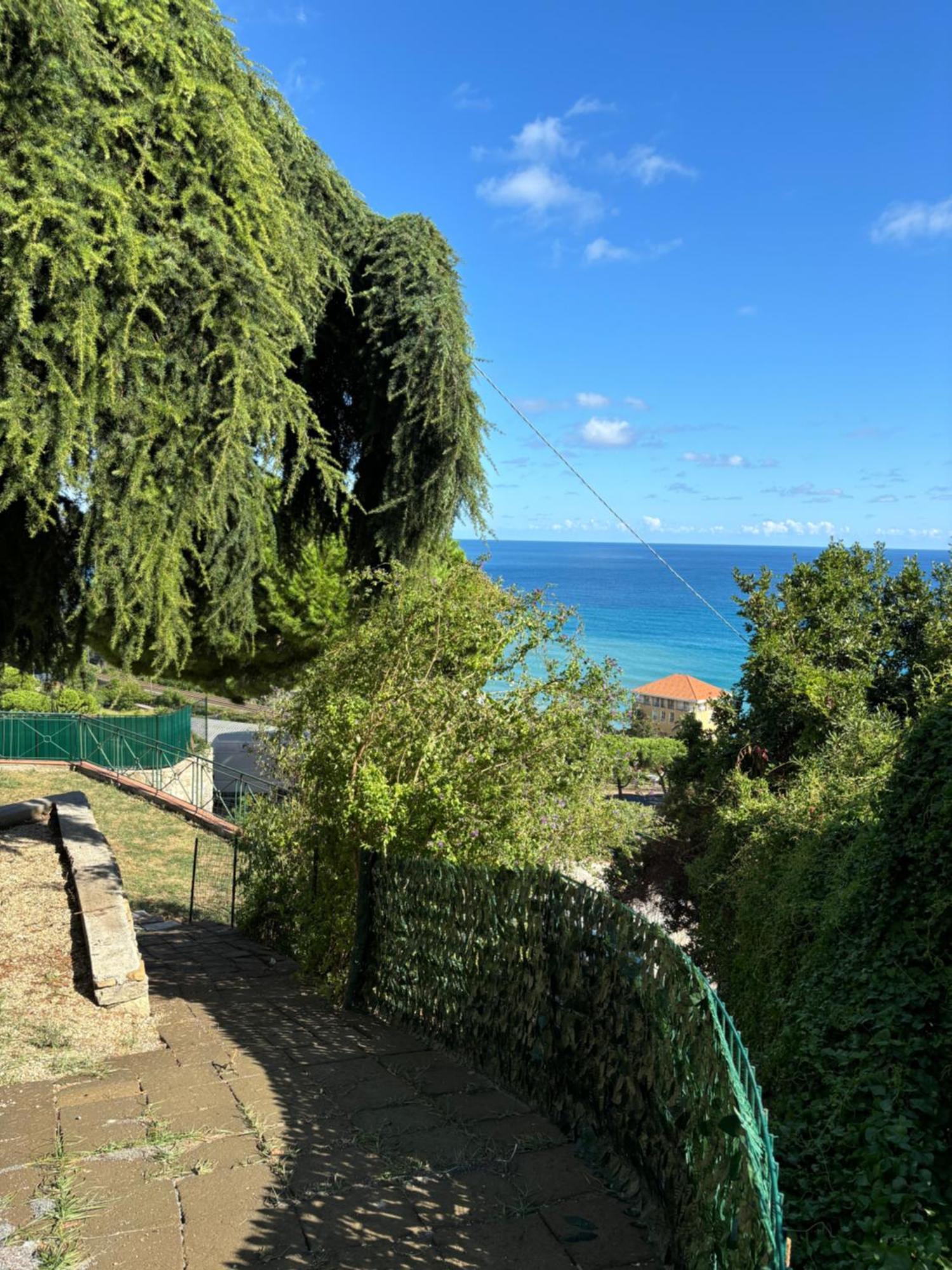 Il Giardino Del Mare Lejlighed Ventimiglia Eksteriør billede