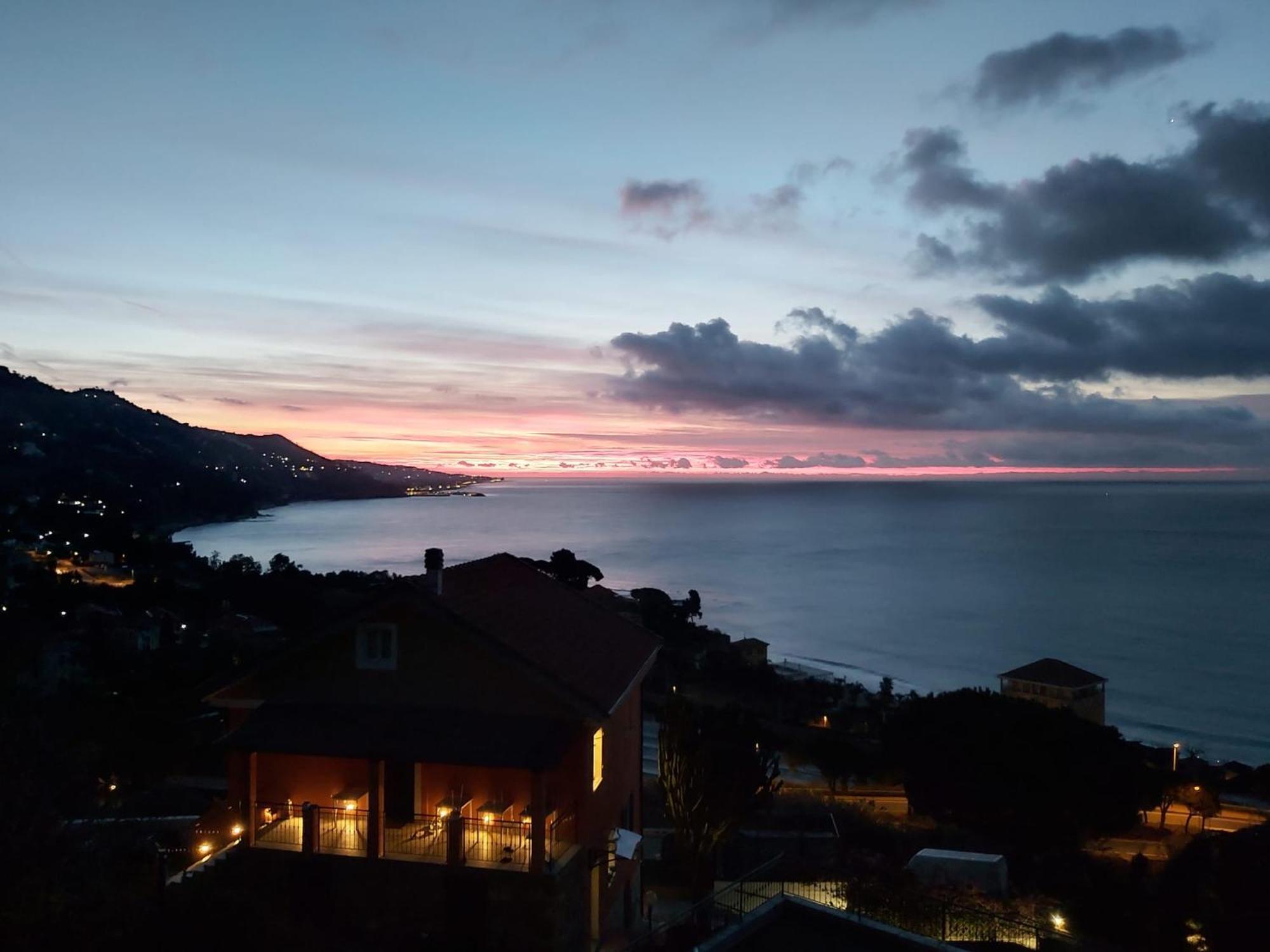 Il Giardino Del Mare Lejlighed Ventimiglia Eksteriør billede